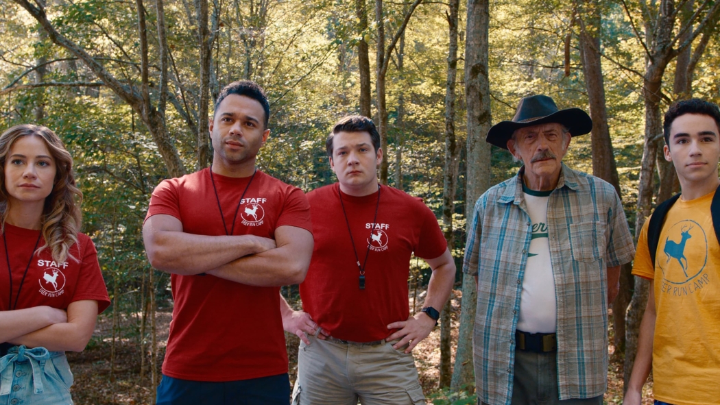 Yaz Kampına Kaçış izle