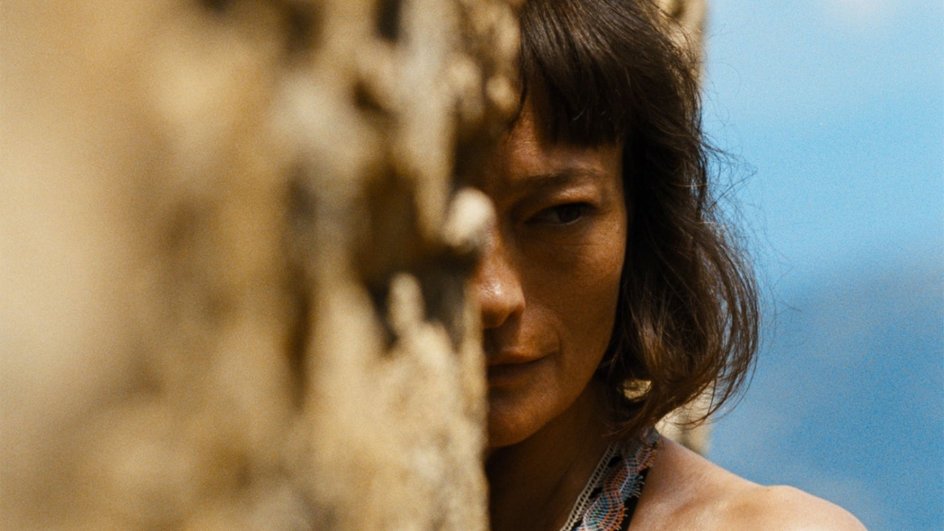 Bırakın Bronzlaşsın Cesetler izle